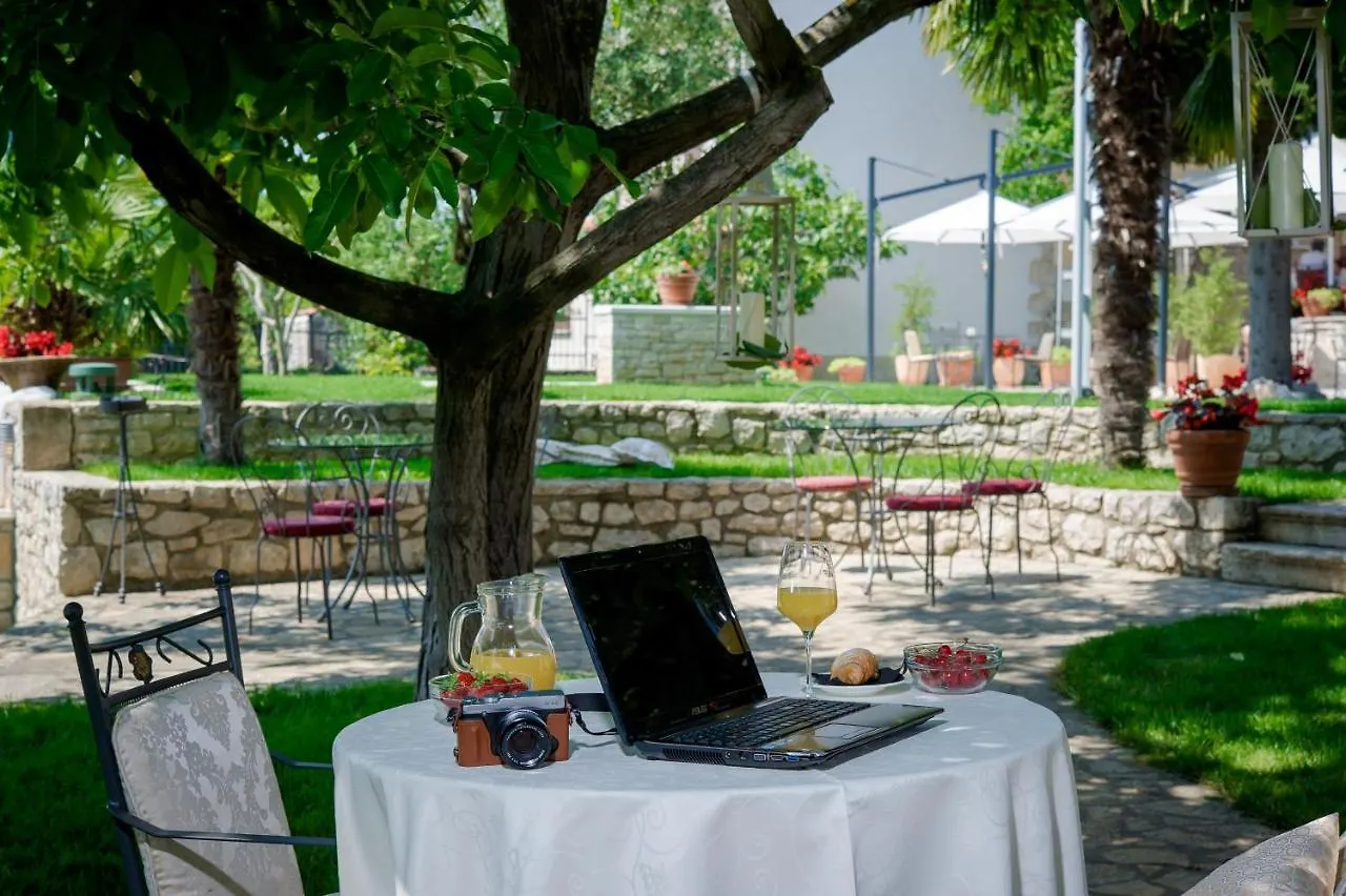 Heritage Hotel San Rocco ブルトニグラ 4*,
